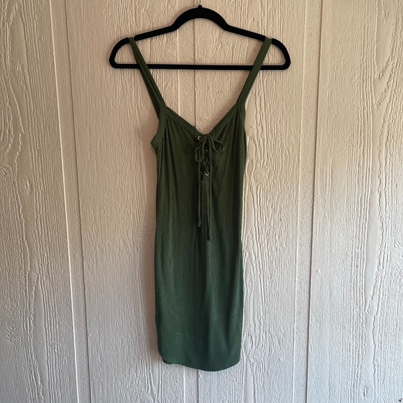 Better Be Dresses & Skirts - Better Be Emerald Green Dress (Size Medium)